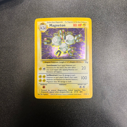 Pokemon TCG Magneton Holofoil 11/62 Fossil