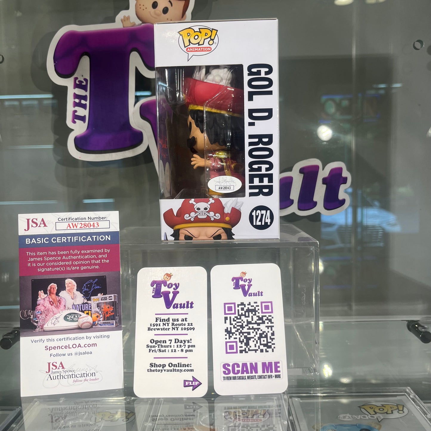 Funko Pop! Animation One Piece - Gold D. Roger #1274 CHASE Funko Shop Exclusive Signed by Sean Hennigan