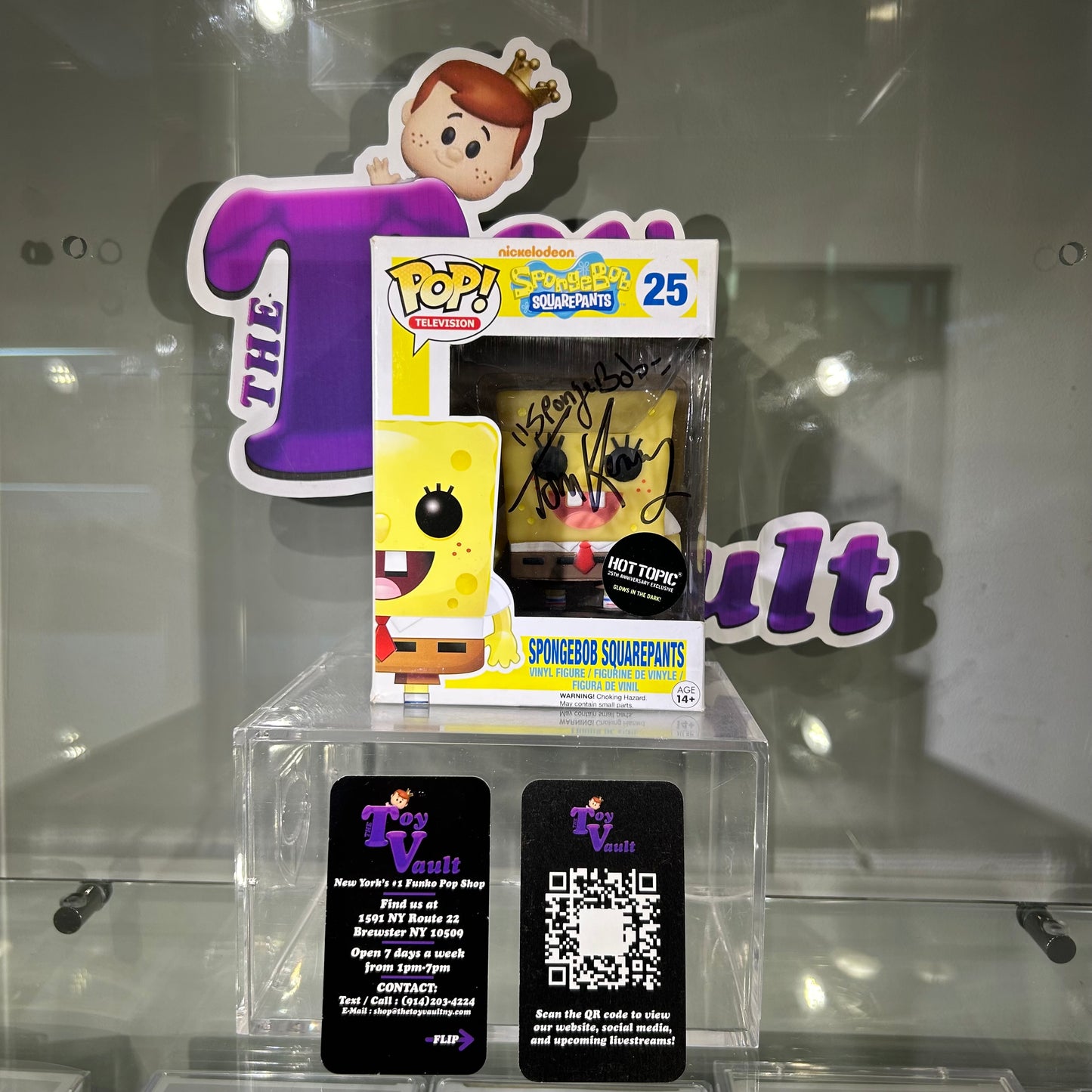 Funko Pop! Television SpongeBob SquarePants - SpongeBob #25 Glow in the Dark Hot Topic Exclusive Signed by Tom Kenny